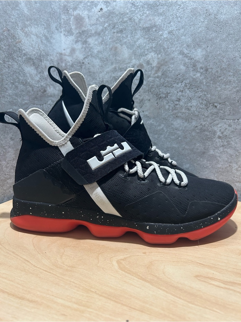 Nike LeBron 14 "Flip the Switch" in a black university red colorway Size 11